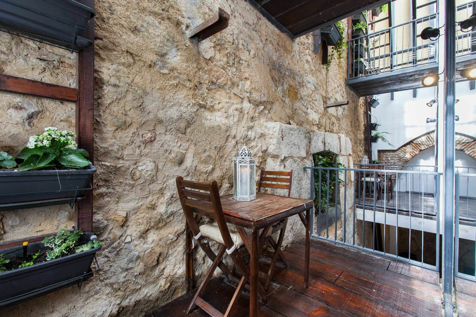 The Old Stables Chiado Apartments リスボン エクステリア 写真